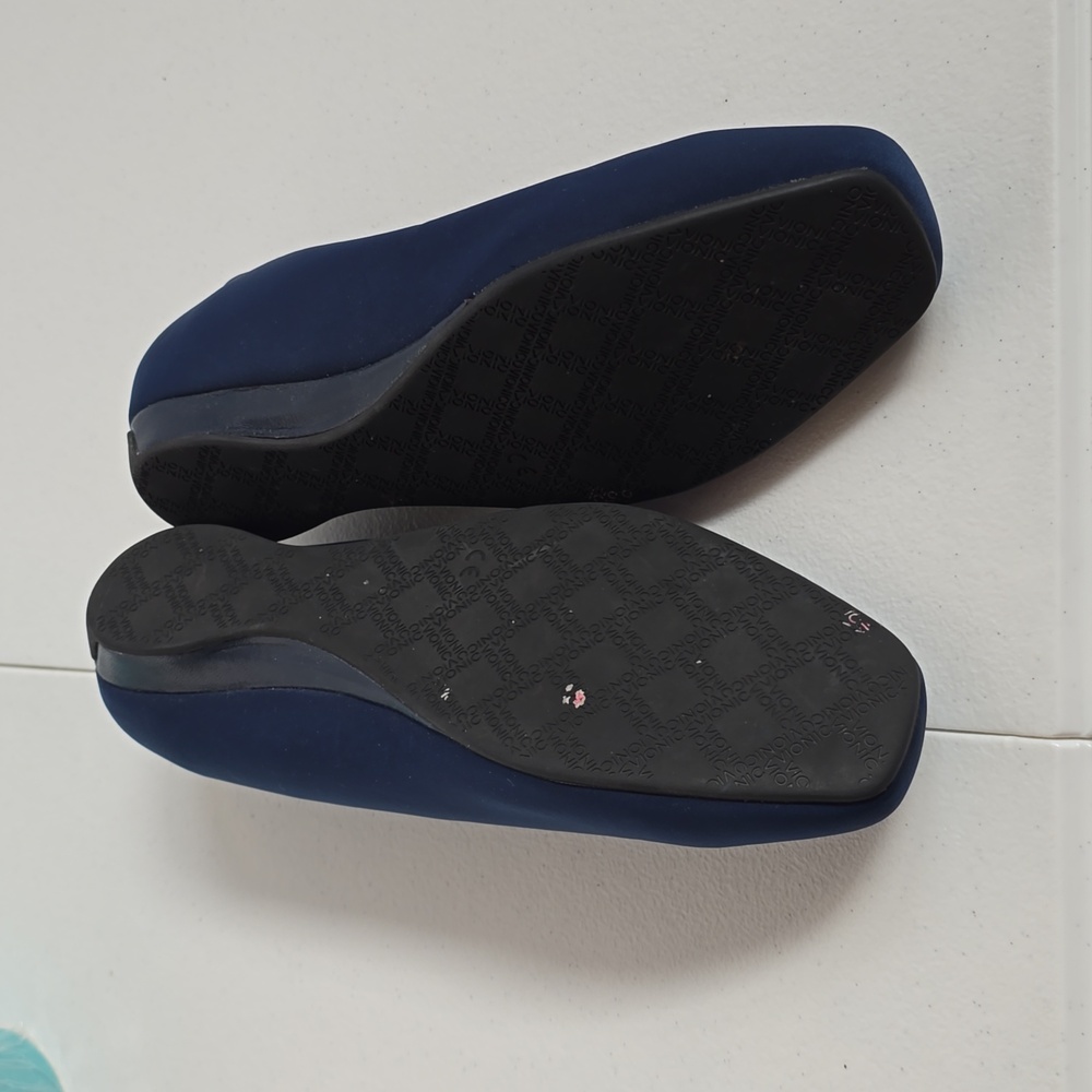 Vionic Mini Wedge Shoes - Picture 7 of 9